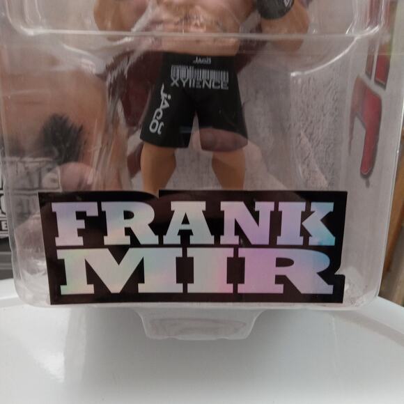 UFC limited edition Frank Mir action figure - Picture 4 of 7